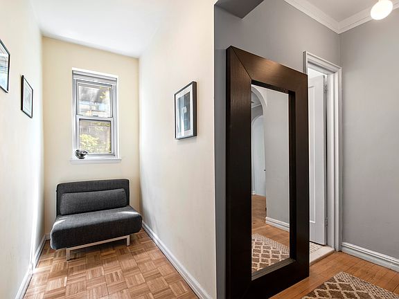 5th image of 210 W 19th St APT 5H
