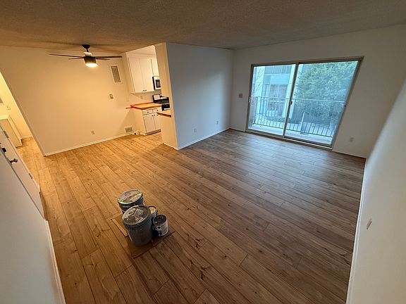 3rd image of 1218 McClellan Dr #201