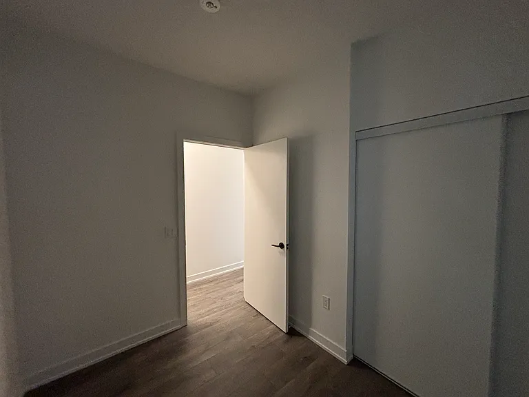 117 Broadway Ave — Photo 42