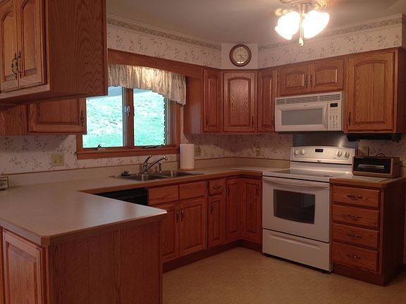 2nd image of 18 Clive Ave