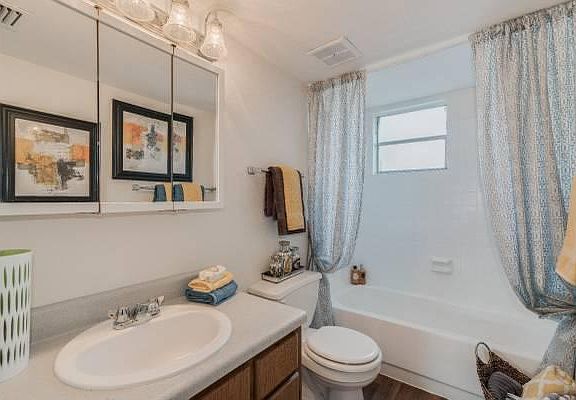 5th image of 175 73rd Ave N APT 103