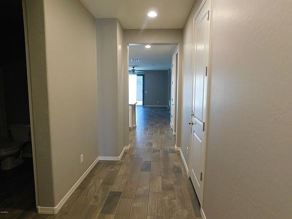 2nd image of 2833 E Hidalgo Ave