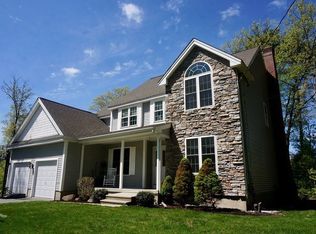 58 Redstone Hill Rd, Sterling, MA 01564