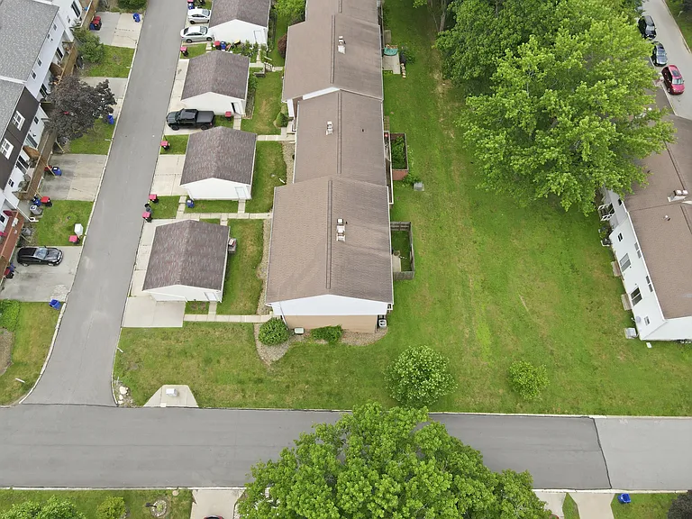 1326 Aarons Way #27 — Photo 52
