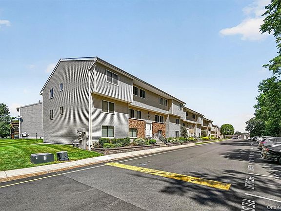 3rd image of 25 College Avenue #102