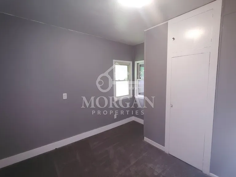 229 W 19th St — Photo 8
