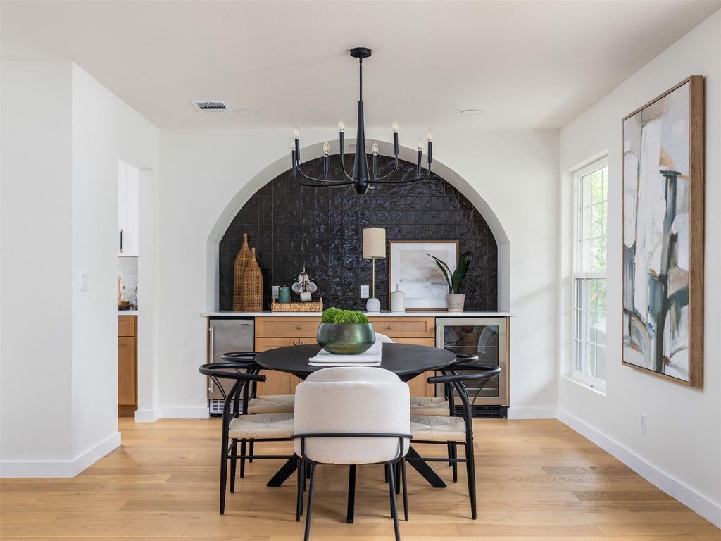 6905 N Creighton Ln, Austin, TX - View 3