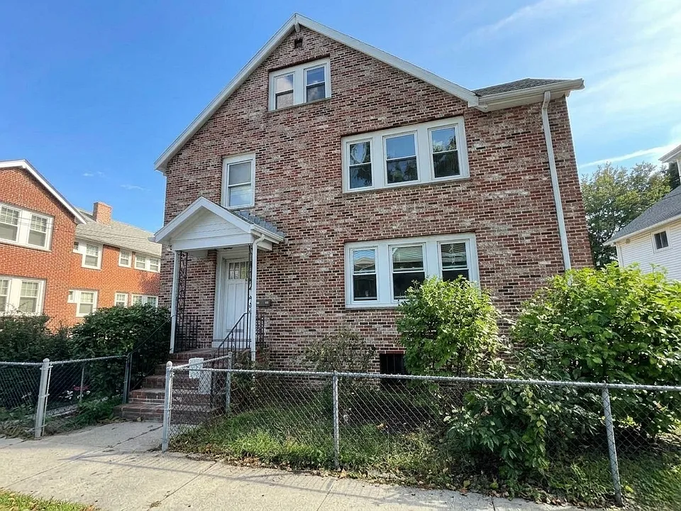 172 Faneuil St #1