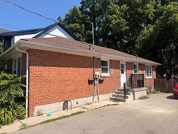 2nd image of 19 Academy Rd #1