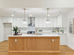 9626 Vista Oaks Dr, Dallas, TX 75243
