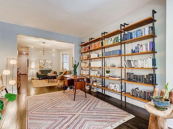 5th image of 2506 W Gunnison St #1