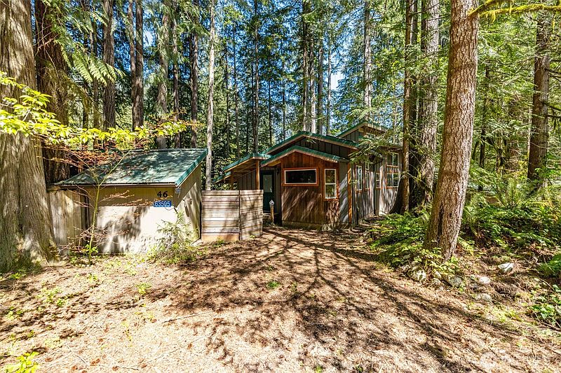 2nd image of 63595 W Cascade Way
