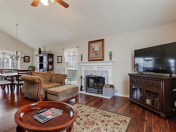5th image of 908 Rose Creek Trl
