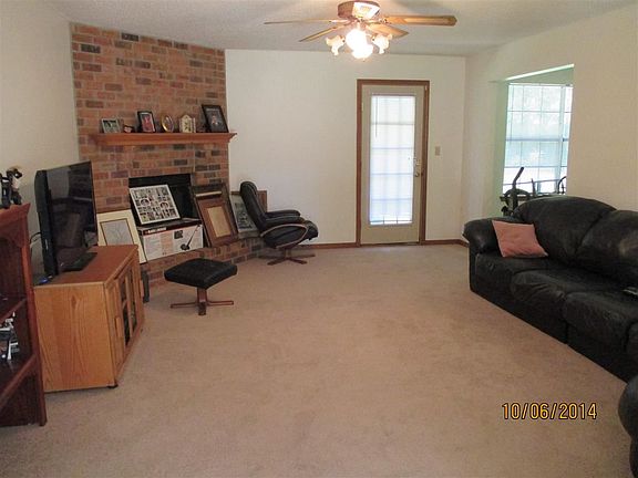 2nd image of 3908 Deerwood Cir