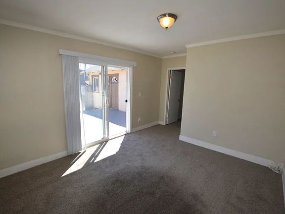 3rd image of 5715 Keniston Ave