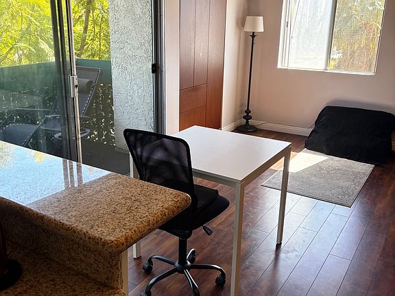3rd image of 1243 N June St #2