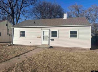 6756 Seward St, Omaha, NE 68104