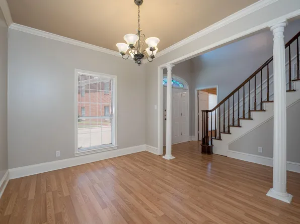 4400 Carter Creek Pkwy #302, Bryan, TX 77802