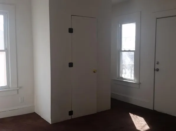 832 W 27th St APT 4, Norfolk, VA 23517