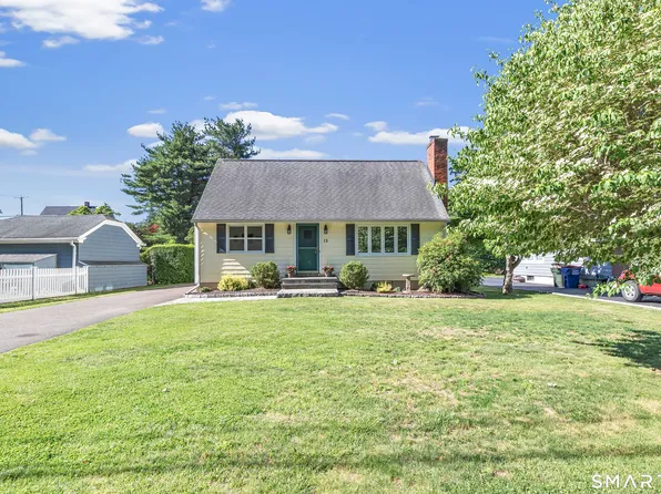 15 Evelyn Street, Trumbull, CT 06611