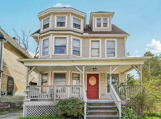 6004 Superior Ave, Cleveland, OH 44103