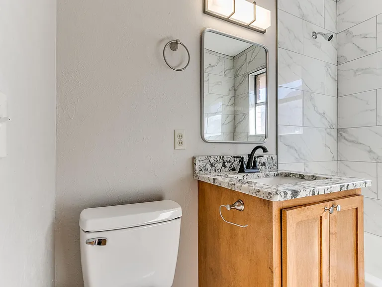 214 Thompson Dr — Photo 15