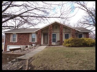 1009 Valley View Ct, Macon, MO 63552