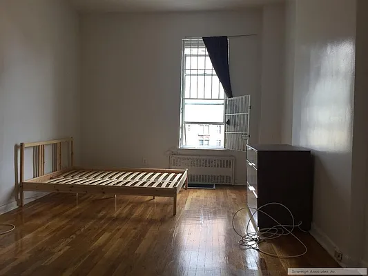 Rented by Sovereign Associates | media 32