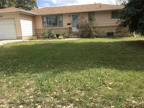 1616 James Dr Photo 1
