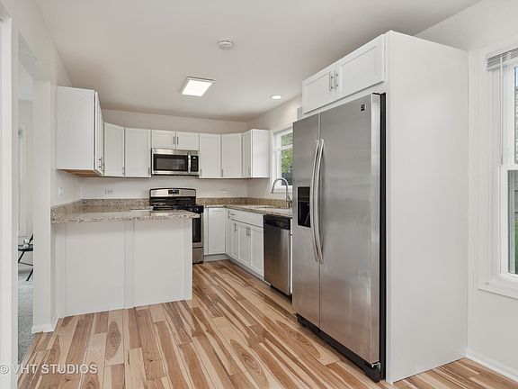 3rd image of 2524 Brunswick Cir