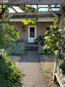 35218 Sykes Rd, Saint Helens, OR, 97051