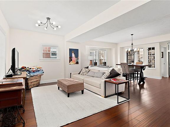 4th image of 1240 Marlowe Ave