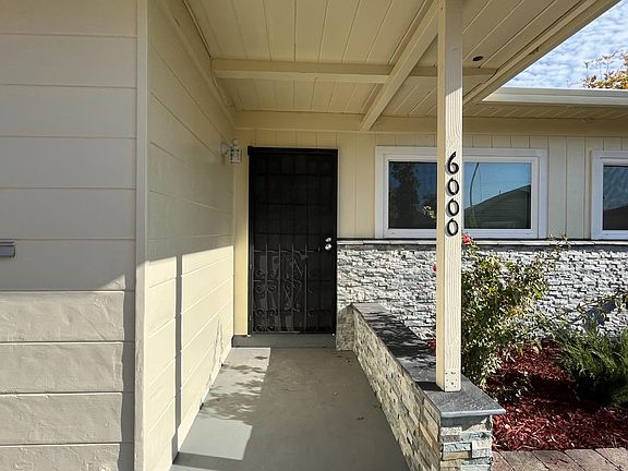 2nd image of 6000 Lila Ln
