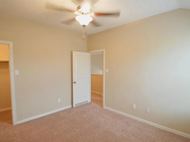 7103 Avalon Bend Cir — Photo 12