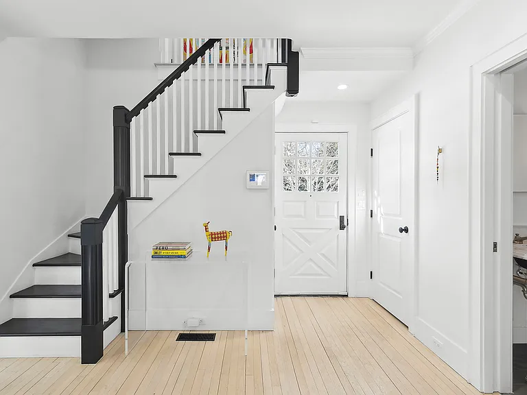 152 N Ferry Rd — Photo 13