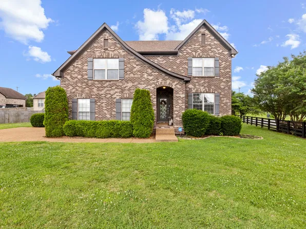 100 Privett Ct, Hendersonville, TN 37075