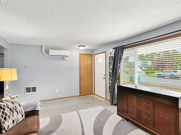 4th image of 2122 NE 90th Ave