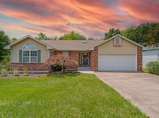 3917 Woods Edge Rd, Columbia, MO 65203