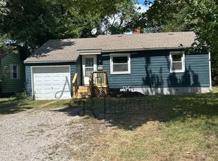 484 Fieldcrest Dr, Pittsburg, KS 66762