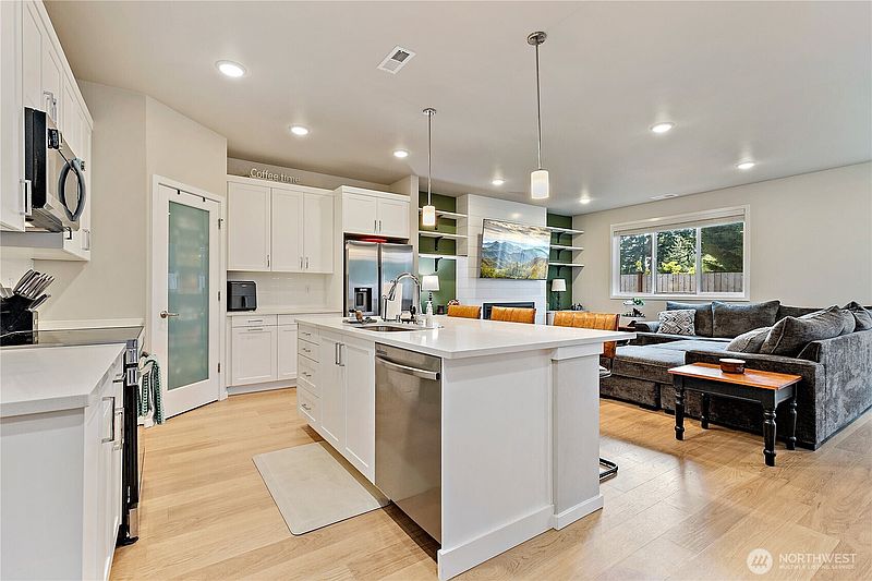 5th image of 18302 34th Avenue Ct E