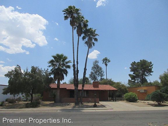 2nd image of 124 E Los Arcos