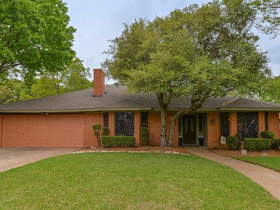 4th image of 5709 Arbor Valley Dr