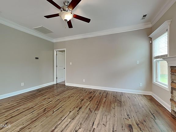 5th image of 38 Coventry Ln