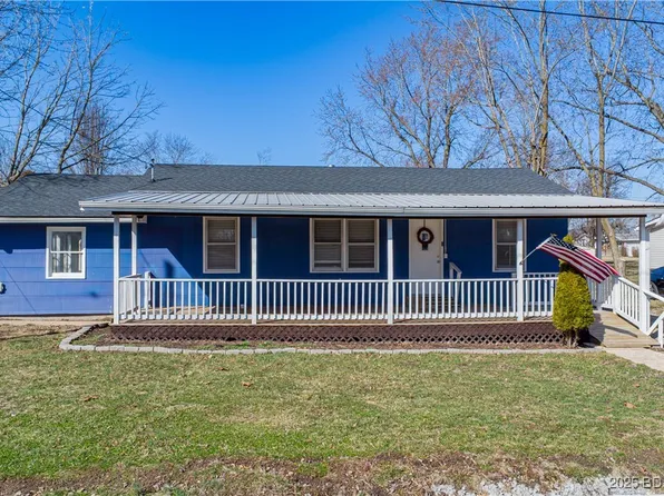 409 S Walnut St, Versailles, MO 65084