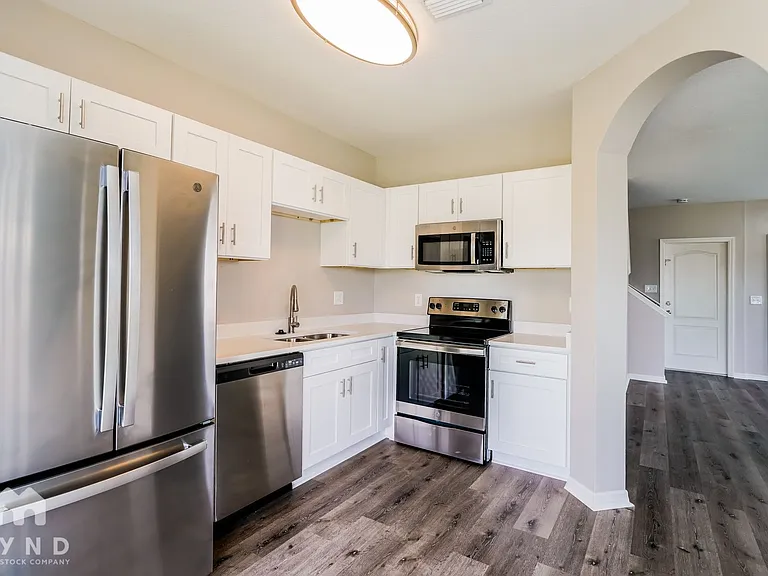 8162 Canterbury Lake Blvd — Photo 2
