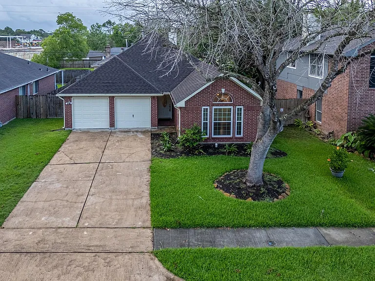3503 Riverside Dr — Photo 2