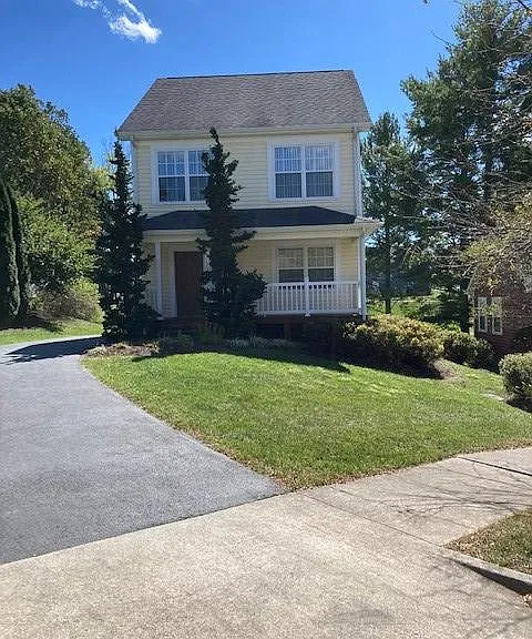 334 Courtney Cir — Photo 1