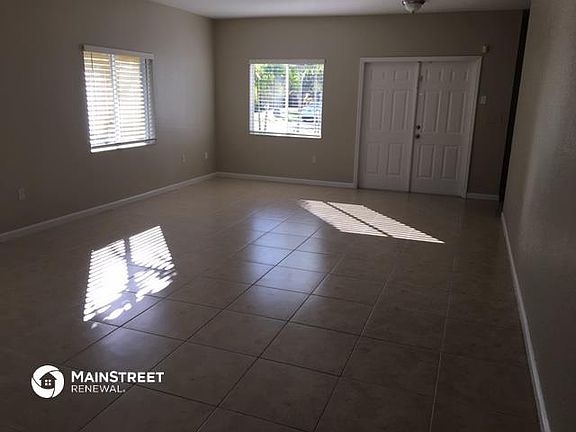 4th image of 880 SW 6th Ave