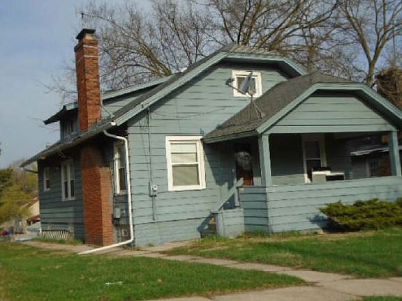 2nd image of 706 N Central Ave