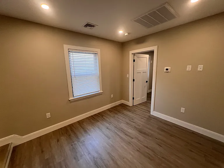 31 Maverick Sq #302B — Photo 21